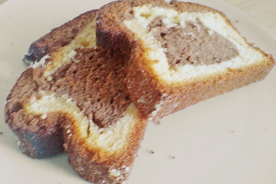 Saftiger Marmorkuchen