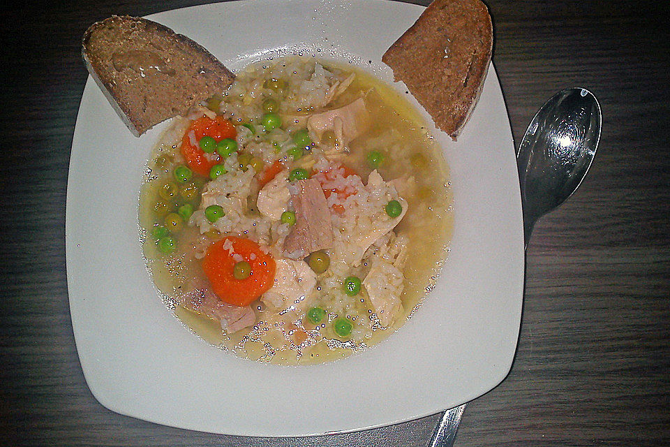 Omas Hühnersuppe