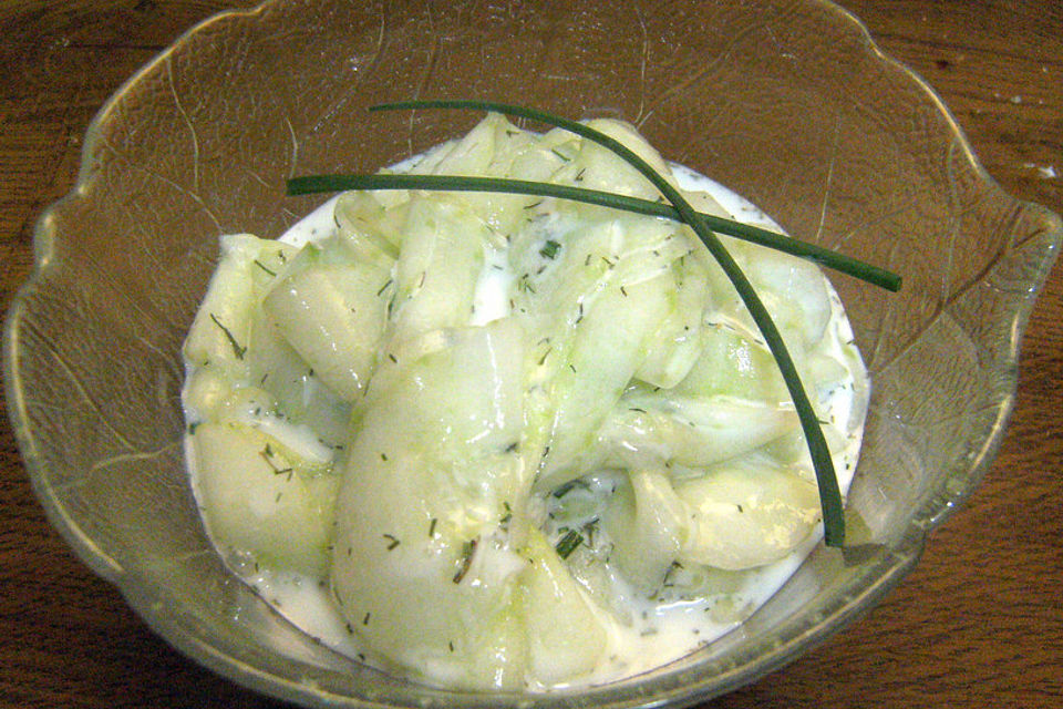 Gurkensalat mit Joghurt