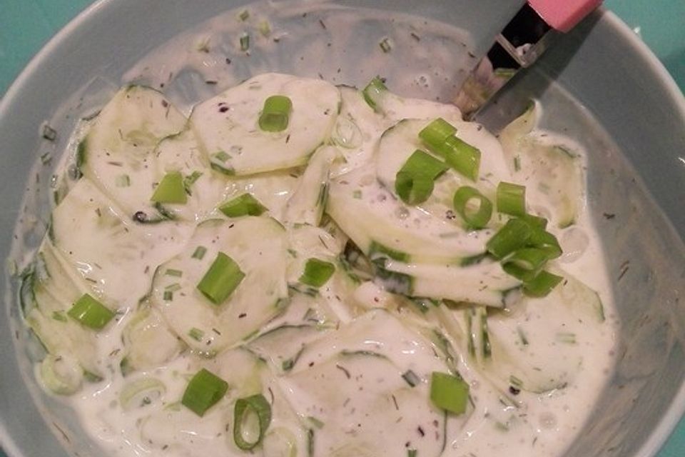 Gurkensalat mit Joghurt