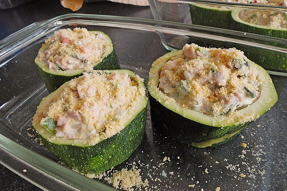 Zucchini-Schiffchen