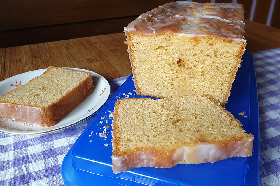 Saftiger Zitronenkuchen