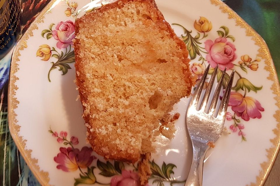 Saftiger Zitronenkuchen