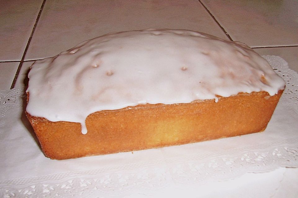 Saftiger Zitronenkuchen