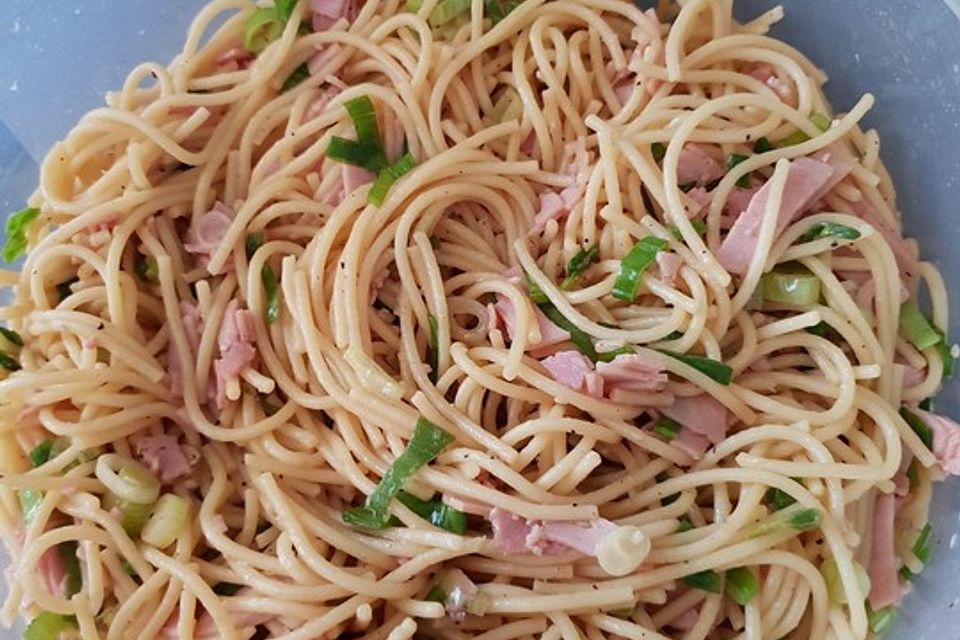 Spaghetti - Salat