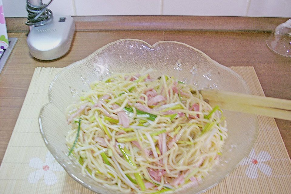 Spaghetti - Salat