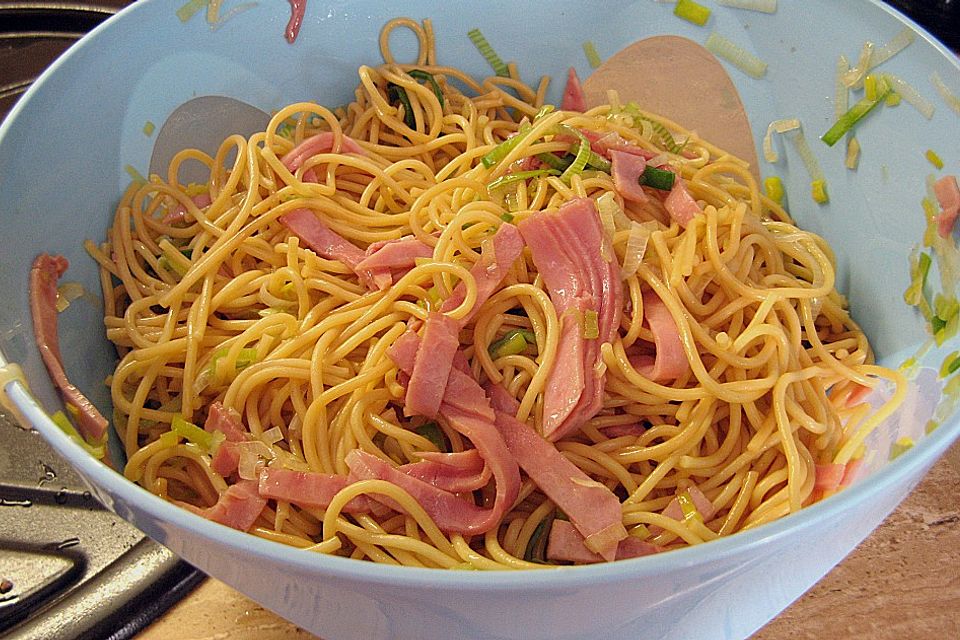 Spaghetti - Salat