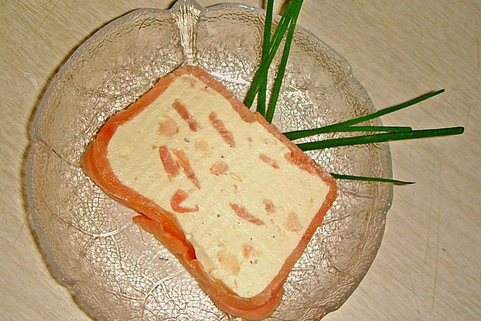 Lachsterrine mit Frischkäse