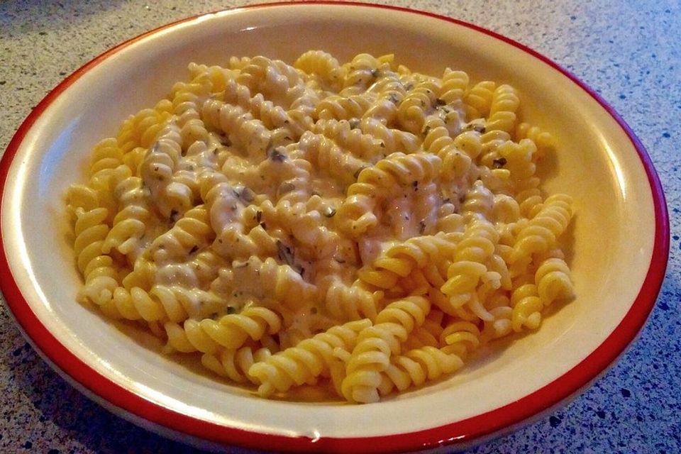 Pasta mit Bärlauch - Frischkäsesauce