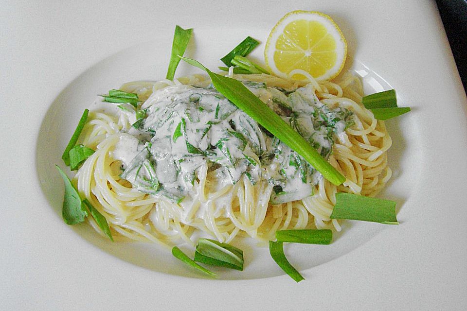 Pasta mit Bärlauch - Frischkäsesauce