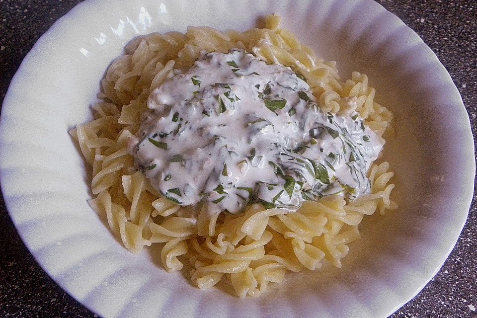 Pasta mit Bärlauch - Frischkäsesauce