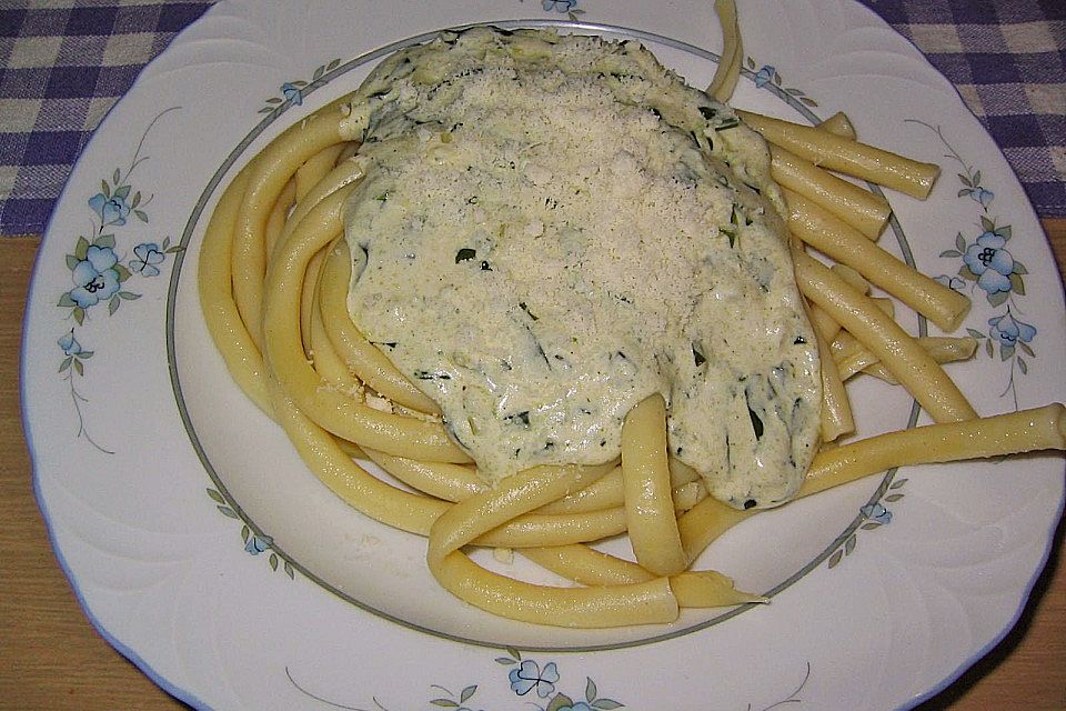 Pasta mit Bärlauch - Frischkäsesauce