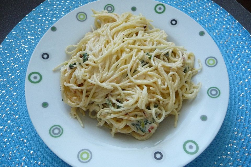 Pasta mit Bärlauch - Frischkäsesauce