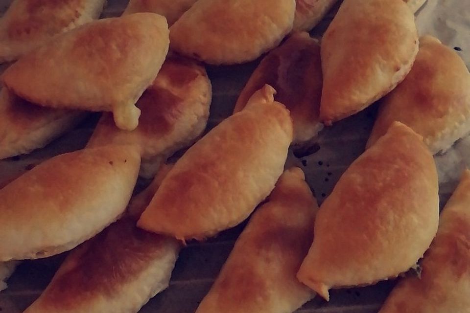 Empanadas (Teigtaschen mit Hackfleischfüllung)