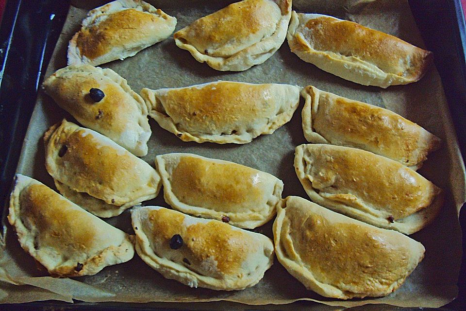 Empanadas (Teigtaschen mit Hackfleischfüllung)