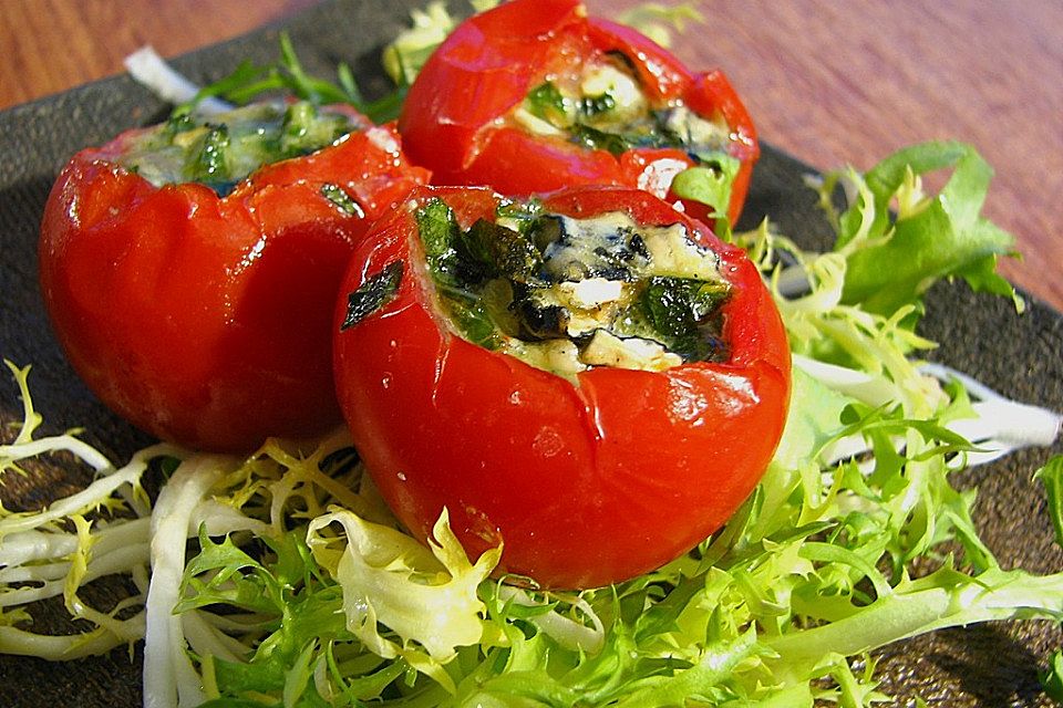 Gefüllte Tomaten mit Hackfleisch