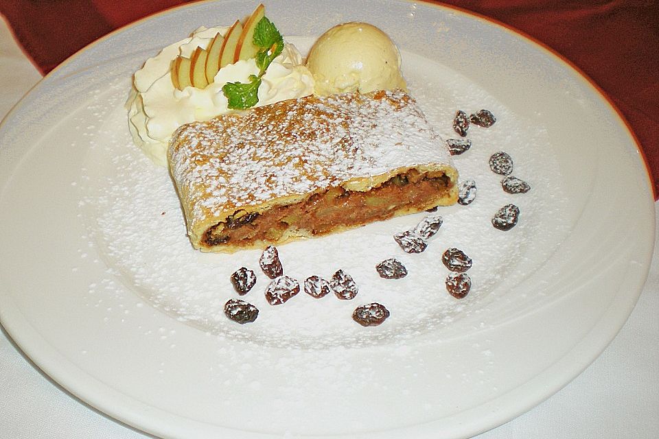 Apfelstrudel