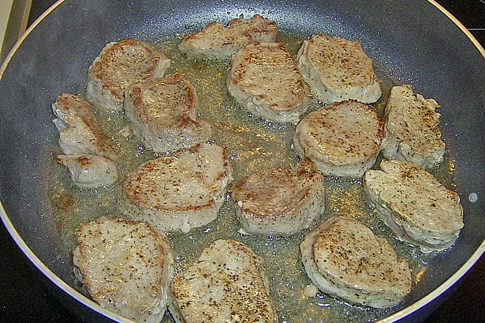 Überbackenes Schweinefilet mit Äpfeln