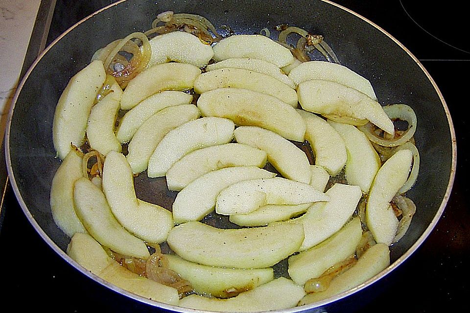 Überbackenes Schweinefilet mit Äpfeln