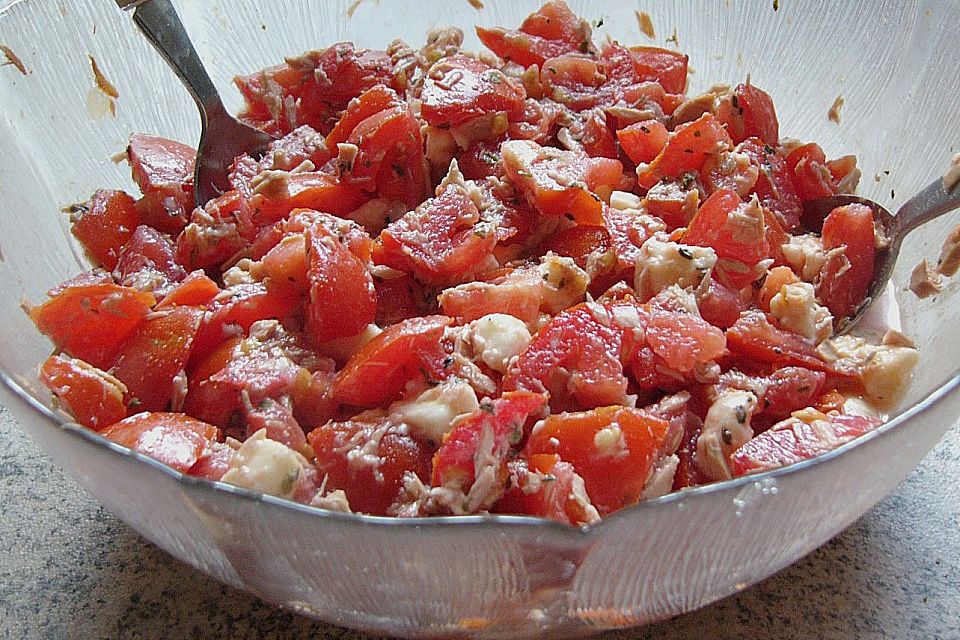 Tomaten - Thunfisch - Mozzarella - Salat