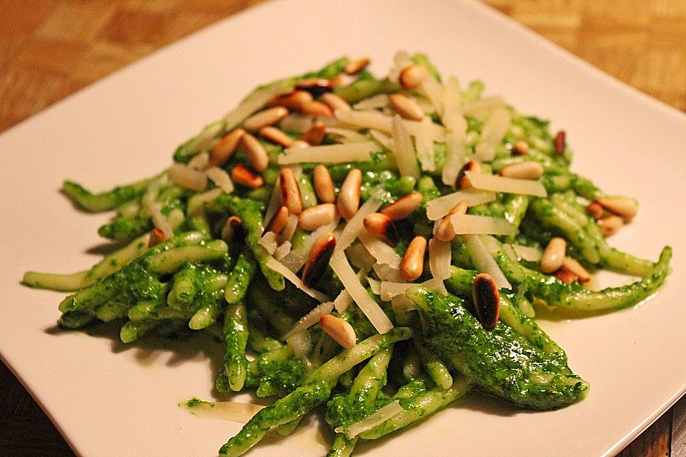 Penne mit Bärlauch - Pesto