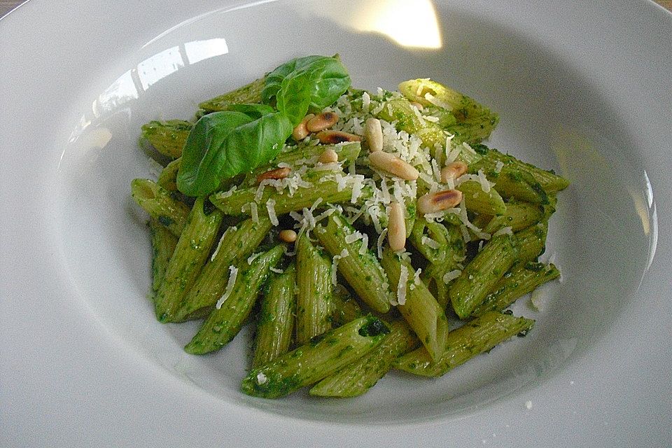 Penne mit Bärlauch - Pesto