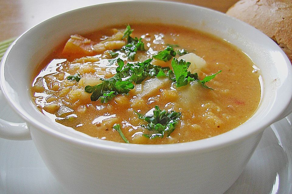 Rote Linsensuppe mit Joghurt