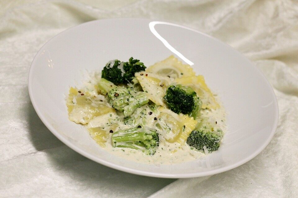 Tortellini ai broccoli