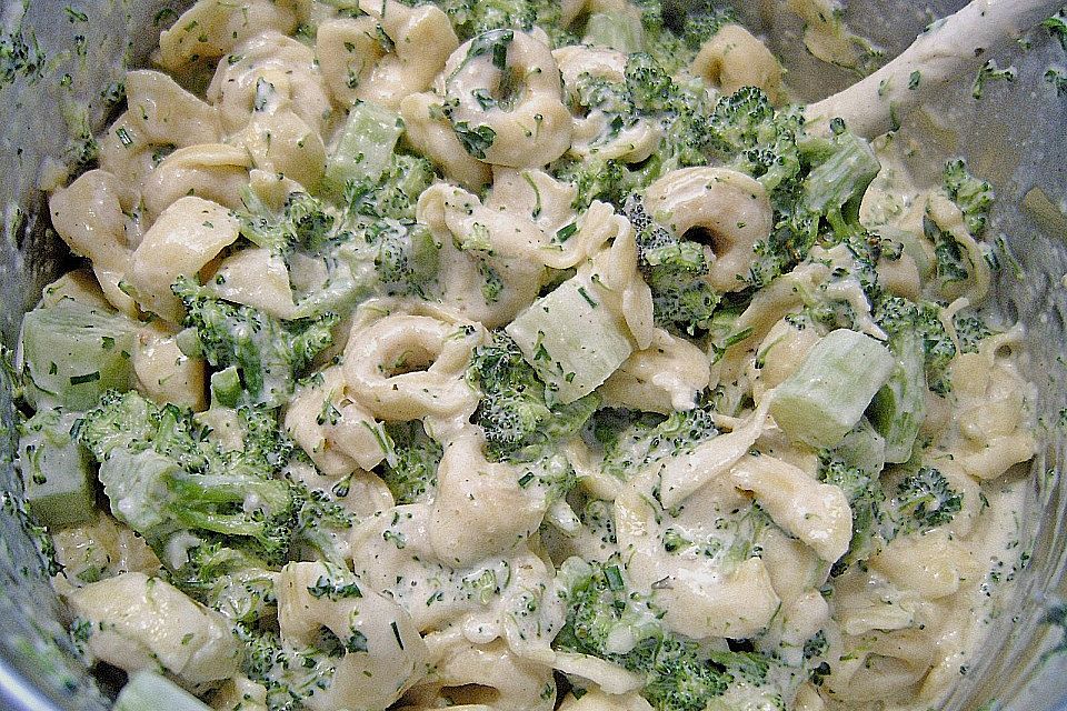 Tortellini ai broccoli