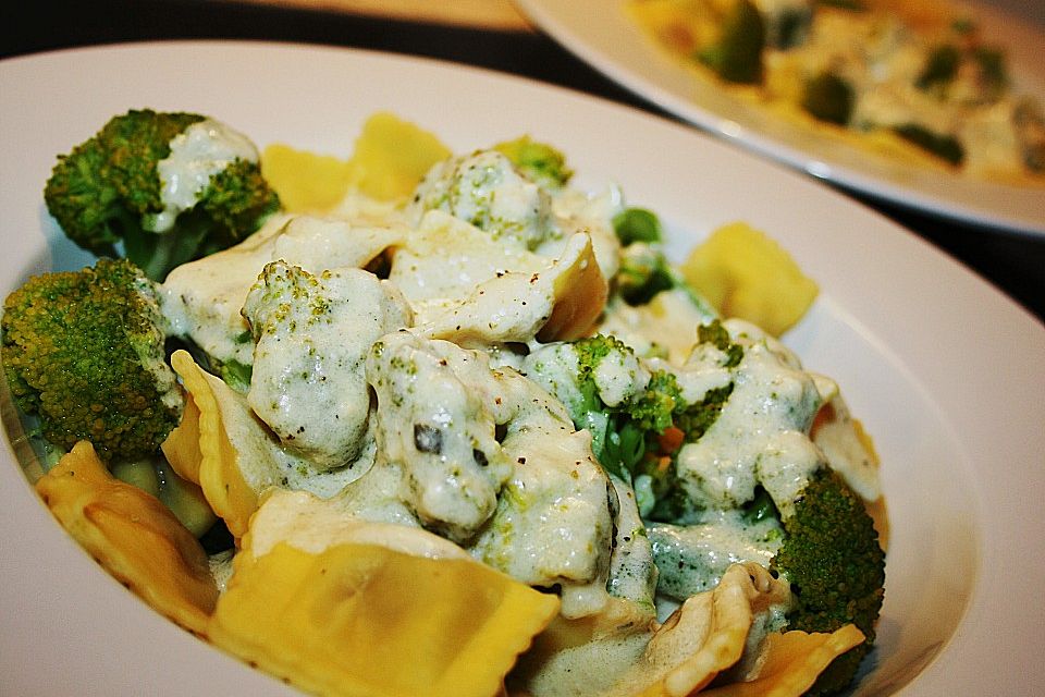 Tortellini ai broccoli