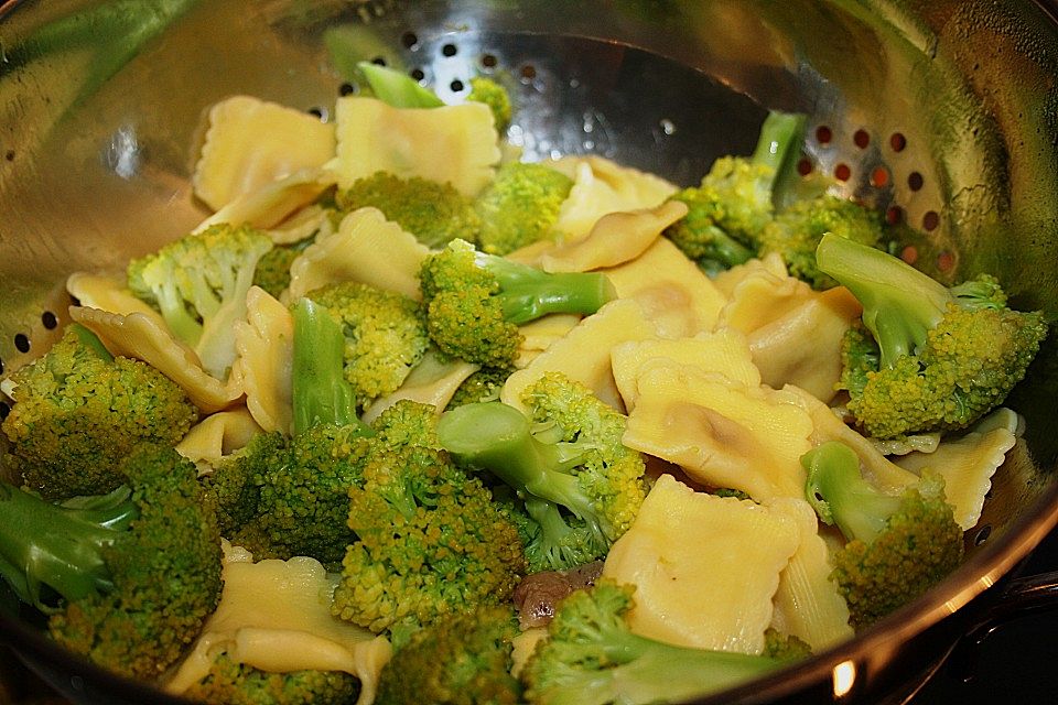 Tortellini ai broccoli