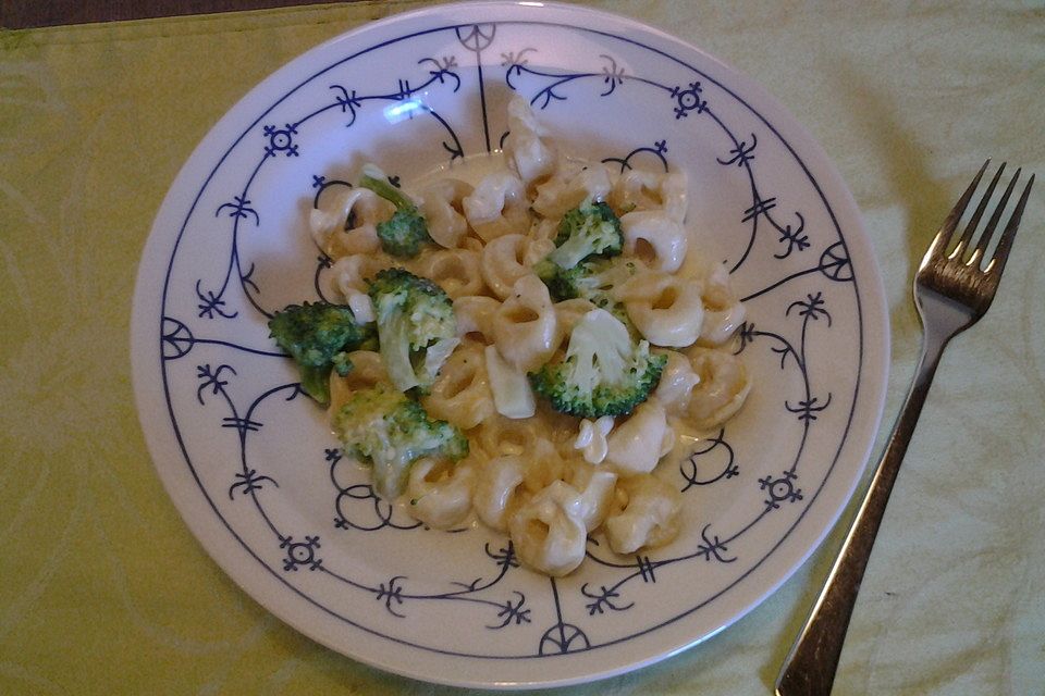 Tortellini ai broccoli