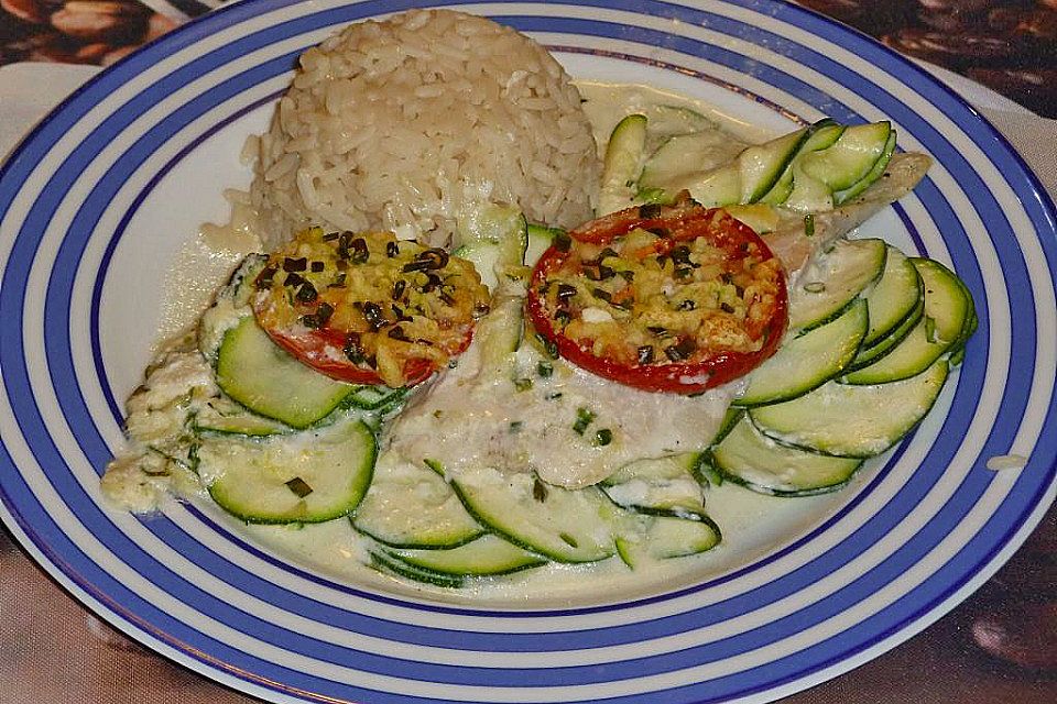 Seelachsfilet auf Zucchinibett