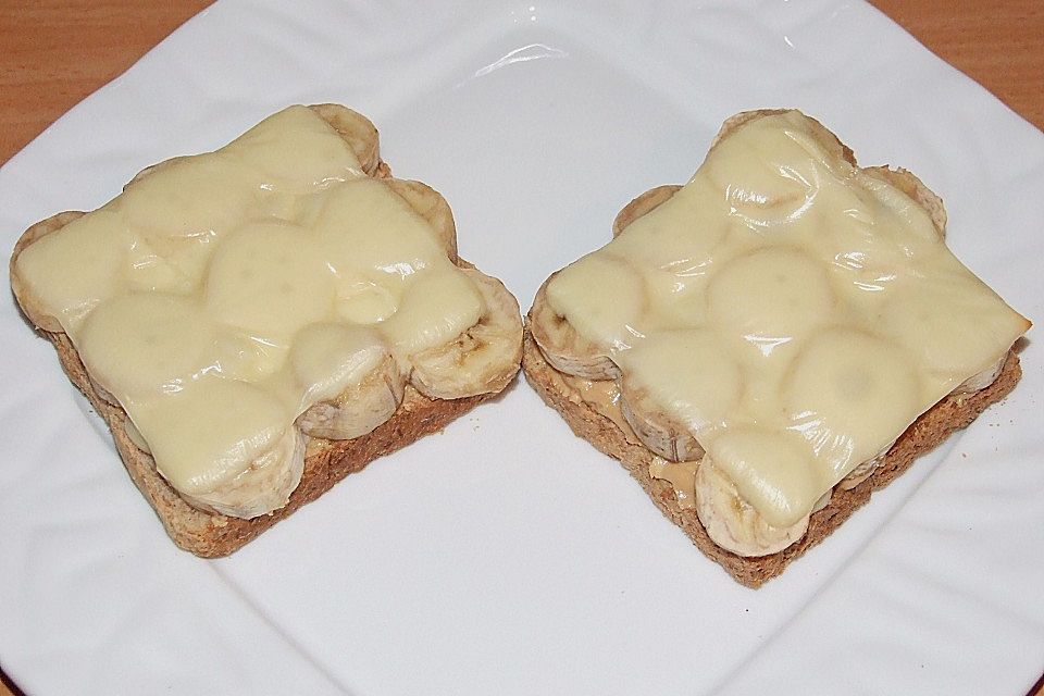 Erdnussbutter - Bananen - Toast