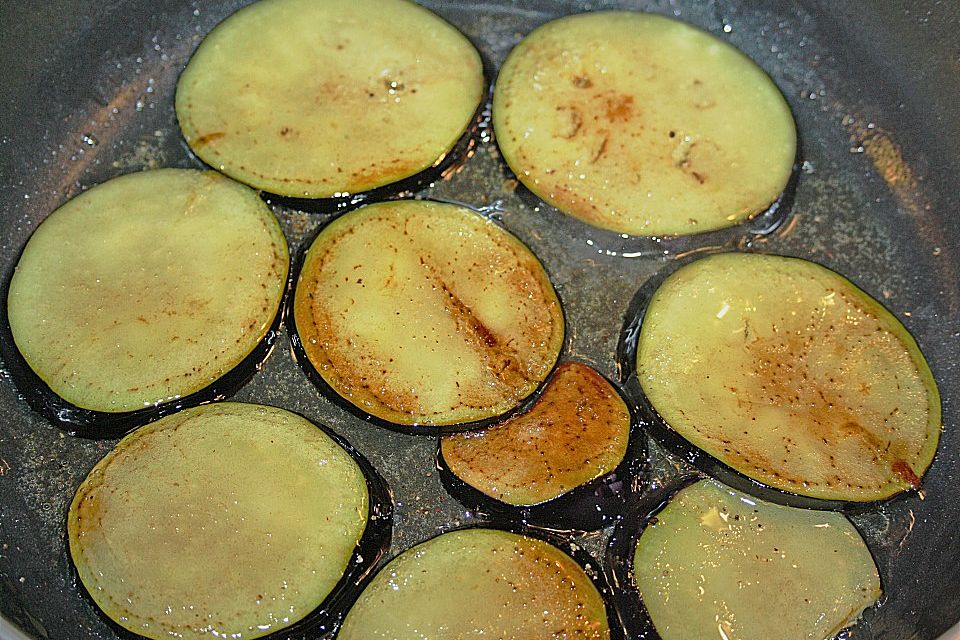 Gebratene Aubergine mit Tzatziki