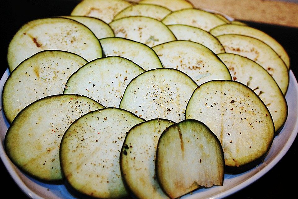 Gebratene Aubergine mit Tzatziki