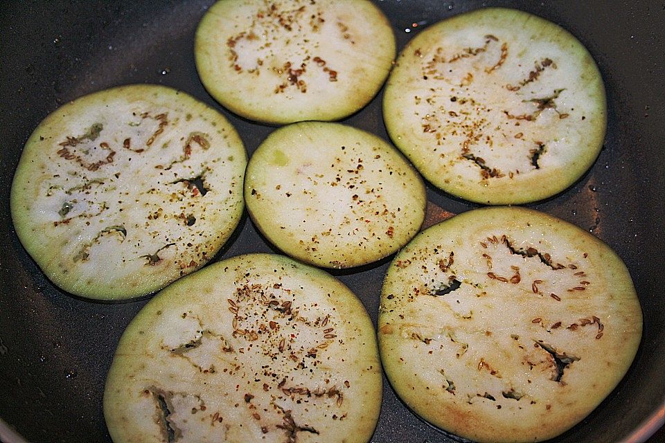 Gebratene Aubergine mit Tzatziki