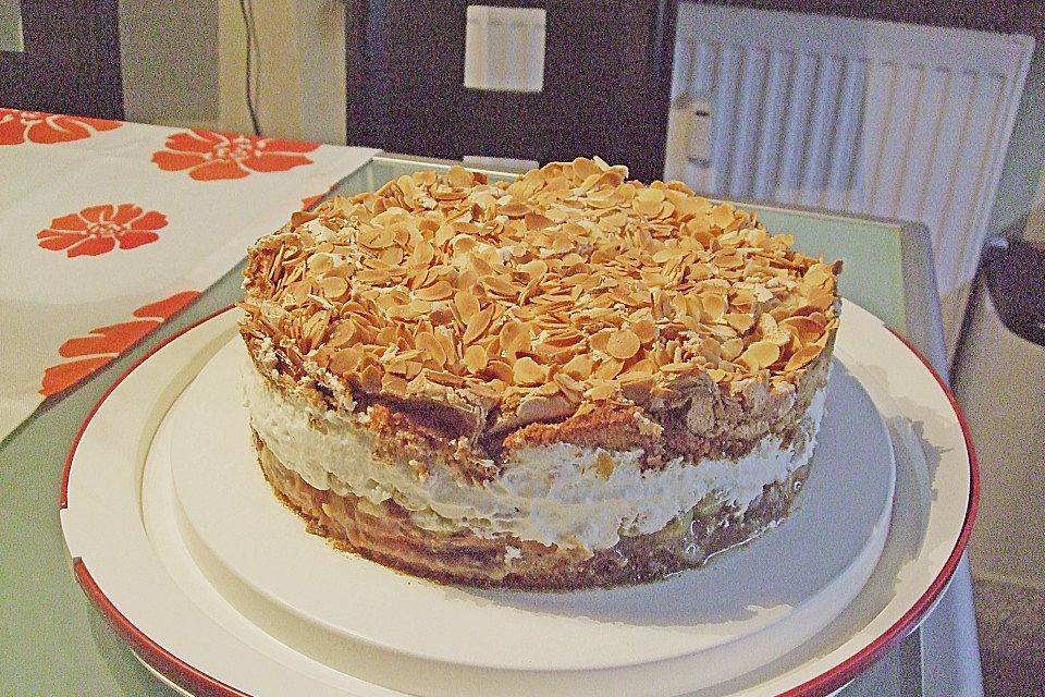 Stachelbeer - Baisertorte