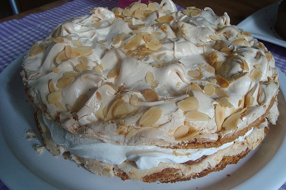 Stachelbeer - Baisertorte