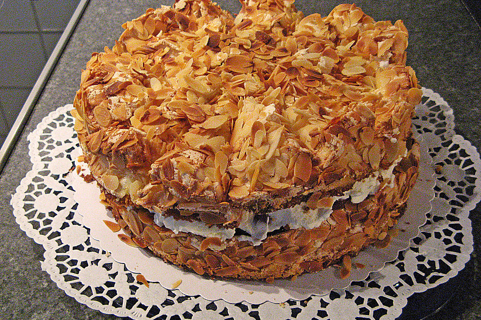 Stachelbeer - Baisertorte