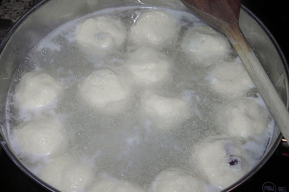 Zwetschgenknödel