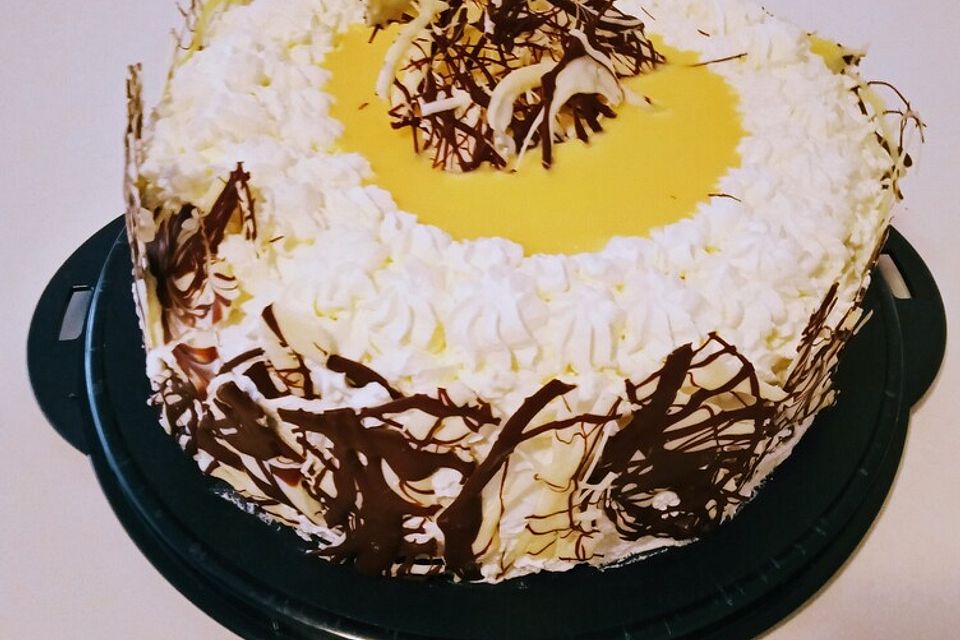 Eierlikörtorte mit Bananen