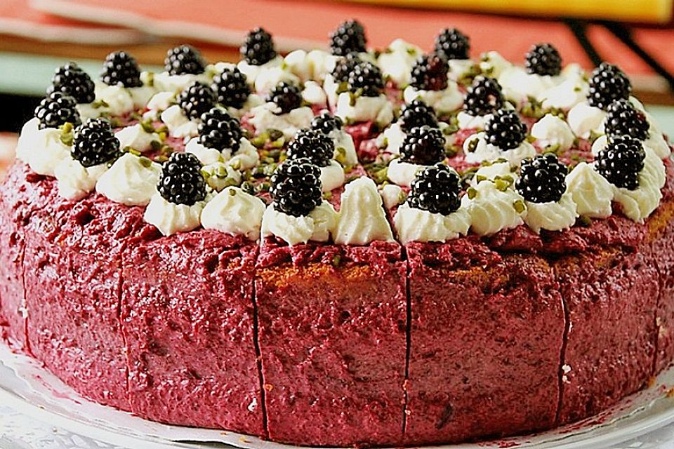 Brombeer - Vanille -  Torte