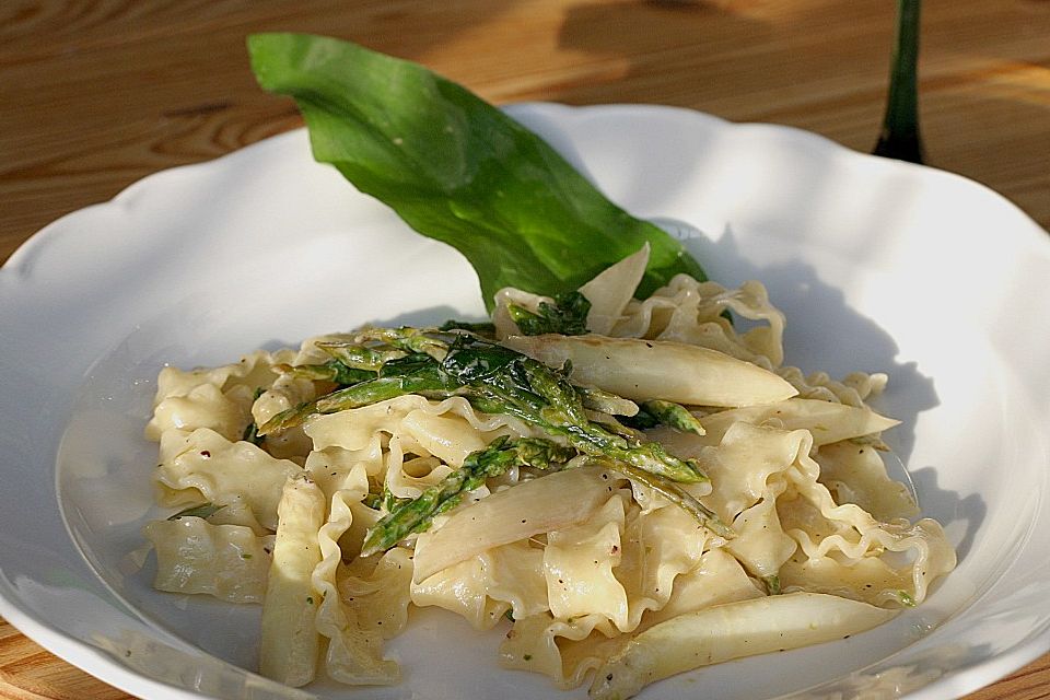 Gebratener Spargel mit Bärlauch