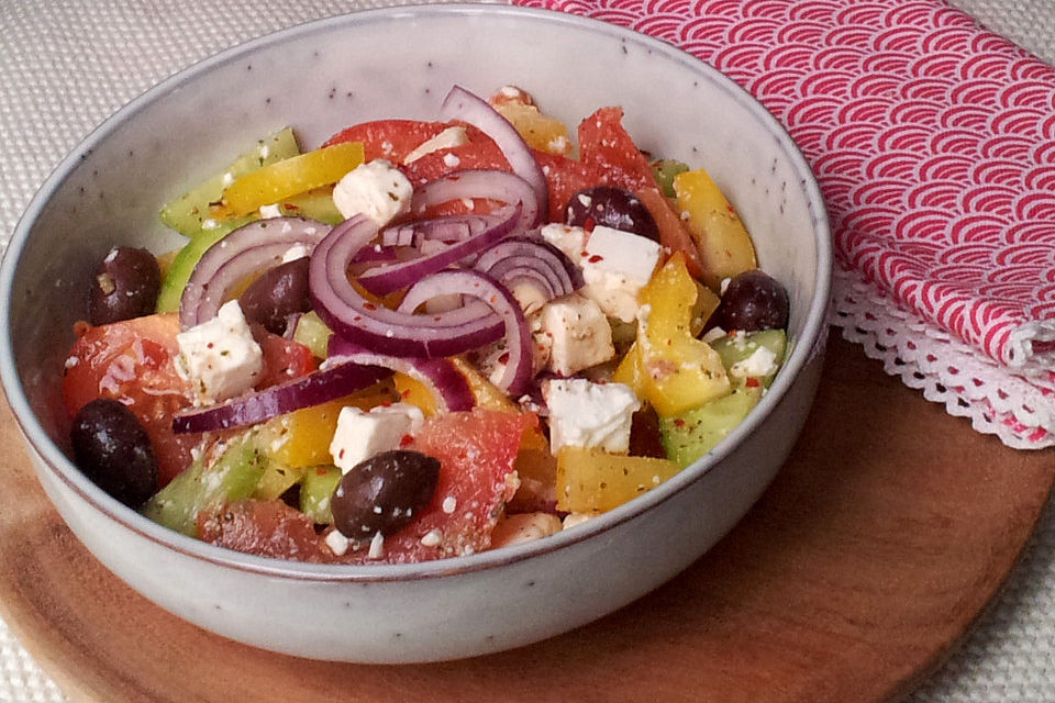 Griechischer Bauernsalat mit Schafskäse