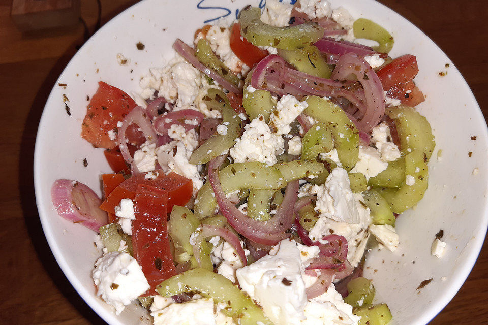 Griechischer Bauernsalat mit Schafskäse