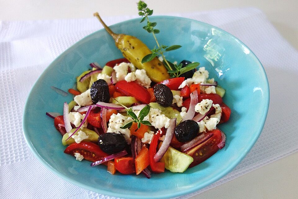 Griechischer Bauernsalat mit Schafskäse