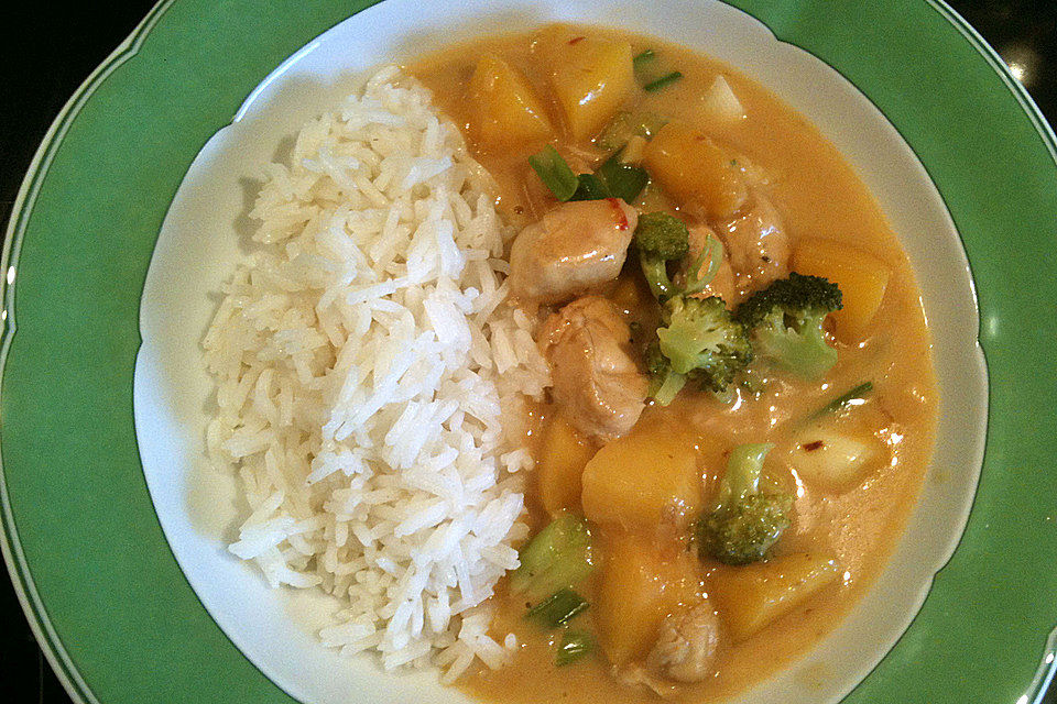 Gelbes Curry mit Pfirsichen