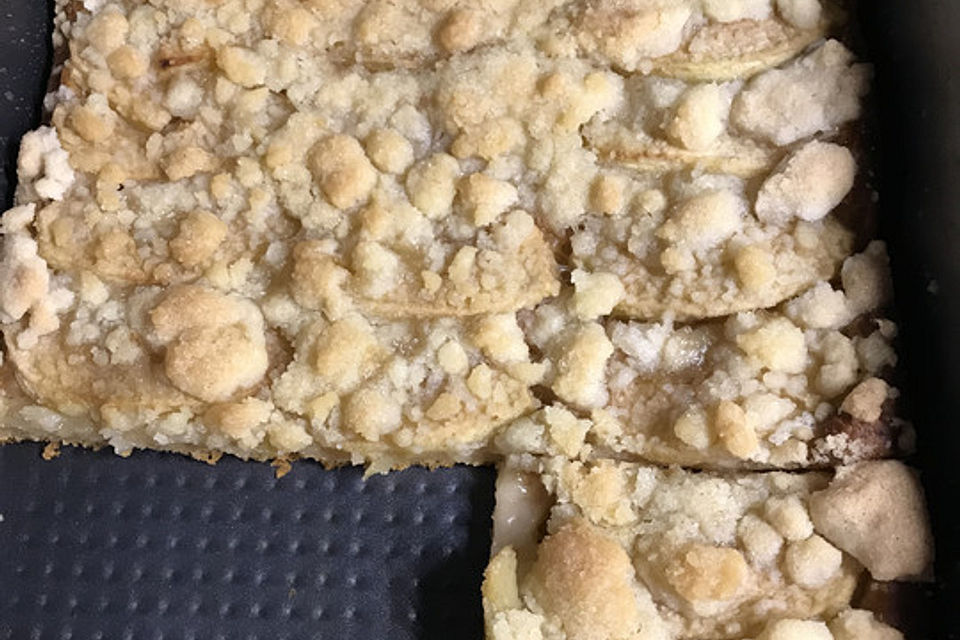 Apfelkuchen mit Streuseln