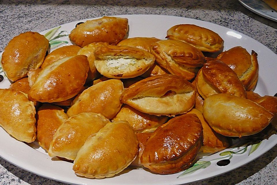 Gebackene Piroggen